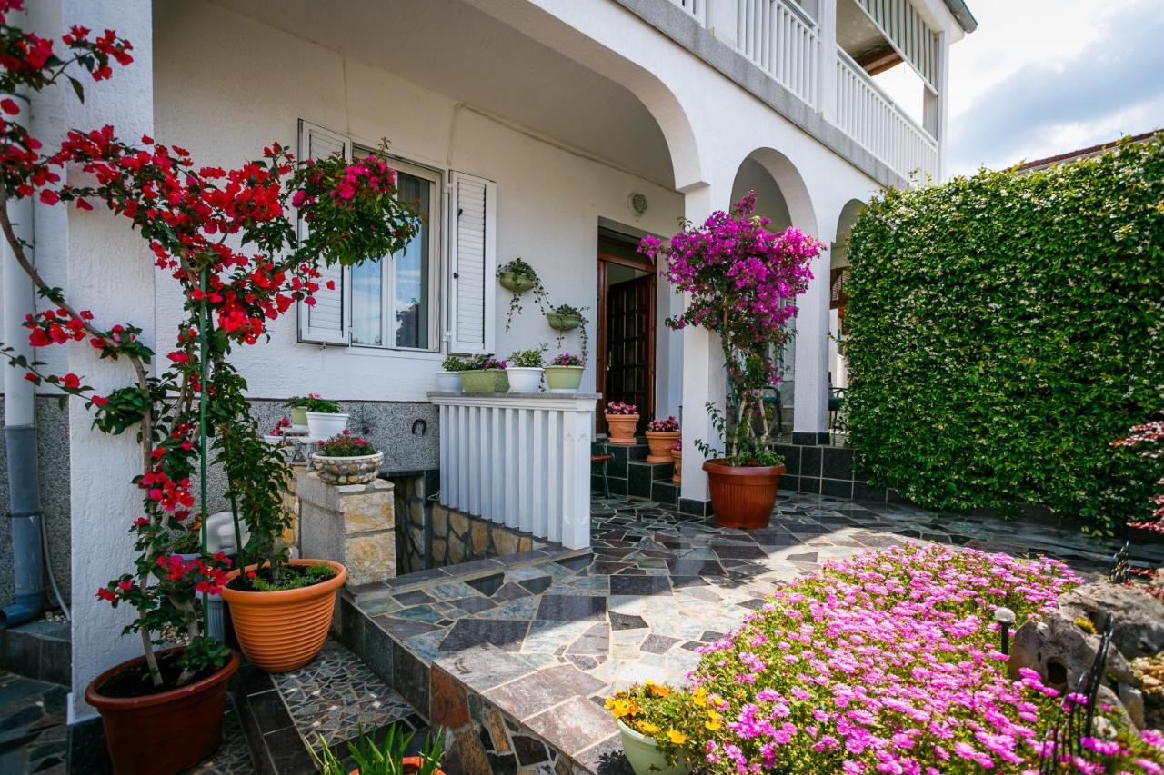 Apartment Near The Sea Judita Malinska Exterior foto
